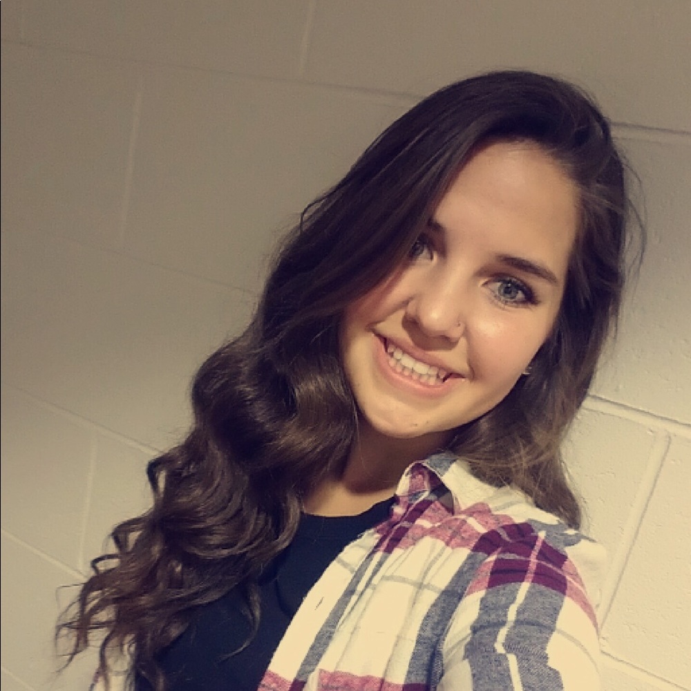 Meet your Posher, Kelly